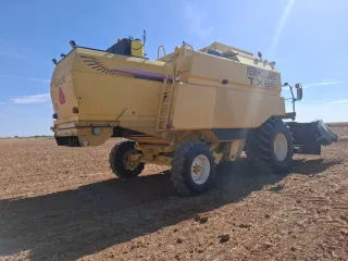 Cosechadora New Holland TX66