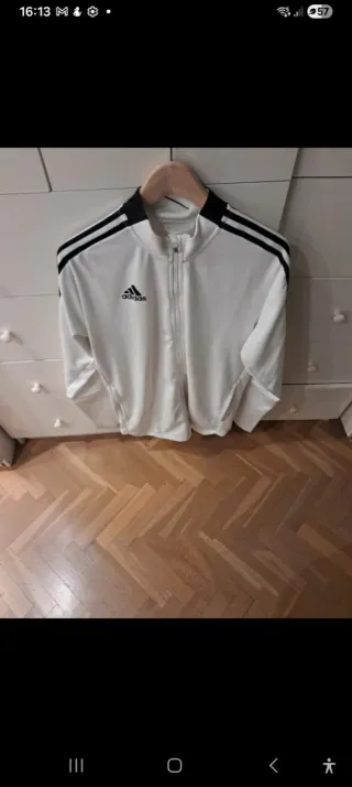 Chaqueta deportiva Adidas blanca