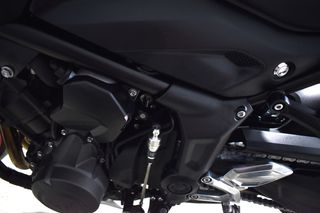 TRIUMPH TRIDENT 660 TRIPLE TRIBUTE