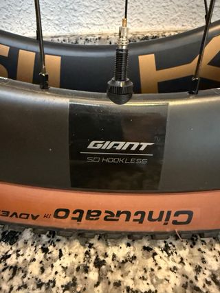 Urge v: Ruedas Aero Gian SLR2 sin casete ni núcleo