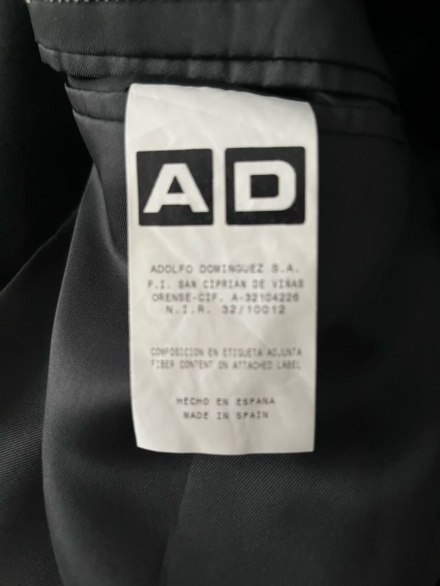 Abrigo Adolfo Dominguez Negro