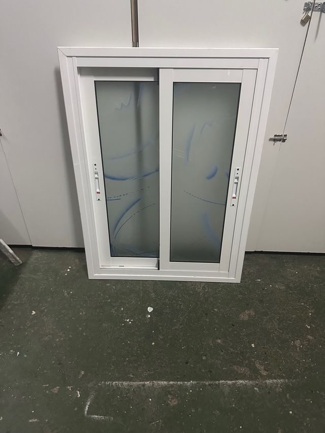 Ventana corredera aluminio blanca hueco 715x980 mm