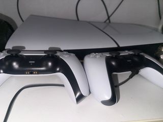 Consola PS5 + 2 Mandos DualSense
