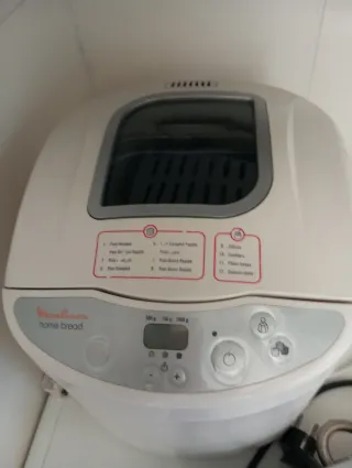 Panificadora Moulinex sin usar.