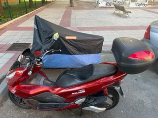 Honda PCX 125 Roja con 100 mil km año 2019