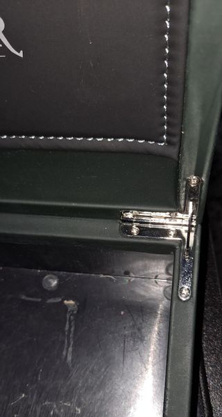 Caja Jaguar Swiss Made Negra