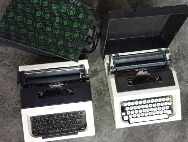 Máquinas de escrever Olivetti (2 unidades)