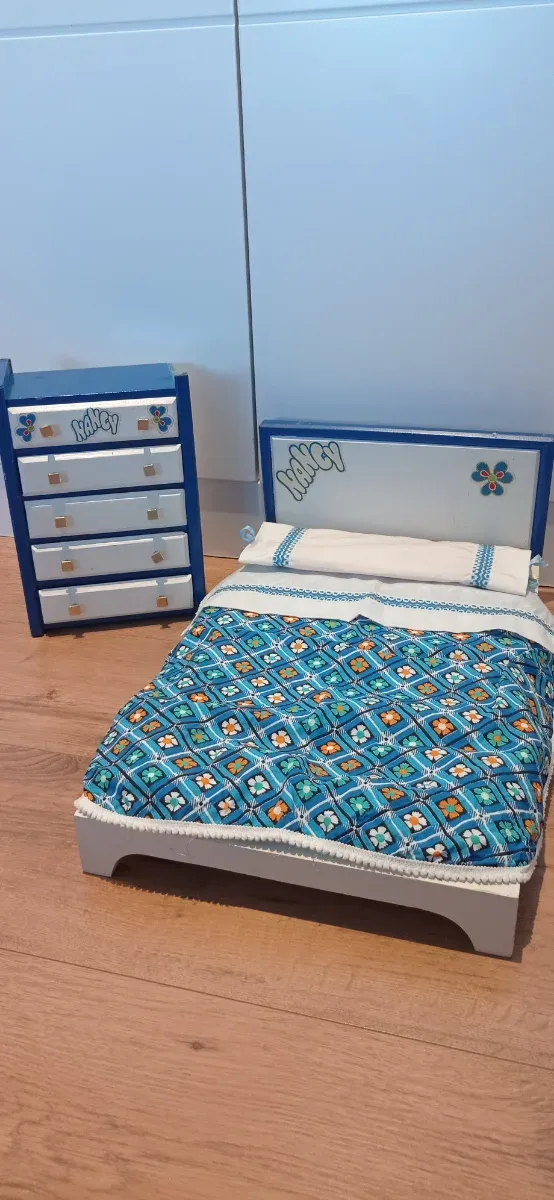 Conjunto dormitorio muñeca Nancy años 80