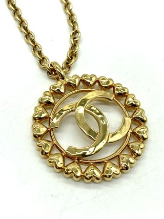 Collar Chanel largo dorado