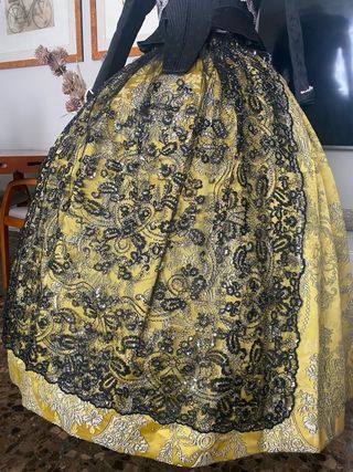 Traje de Fallera Amarillo Completo