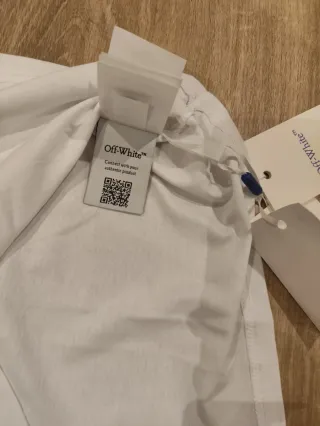 Camiseta Off-White XL Estampado Dragón y Demonio