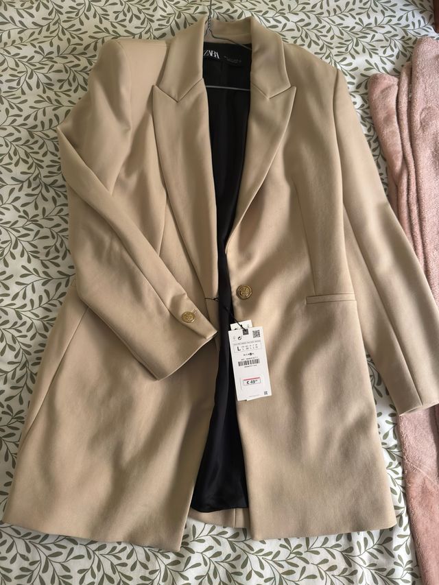 Blazer ZARA Larga Beige