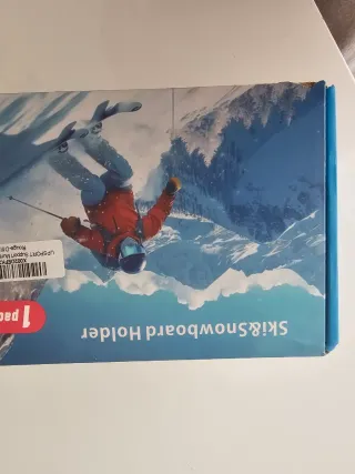 Soporte para esquís de pared