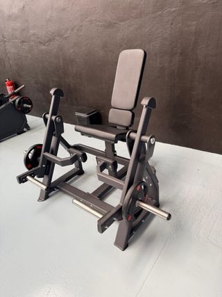 EXTENSION DE CUADRICEPS / MAQUINA DE PALANCA