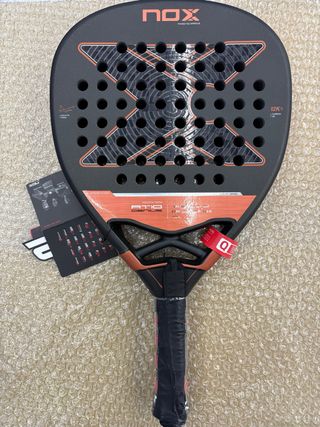 Pala de pádel NOX AT10 Attack Genius 12K