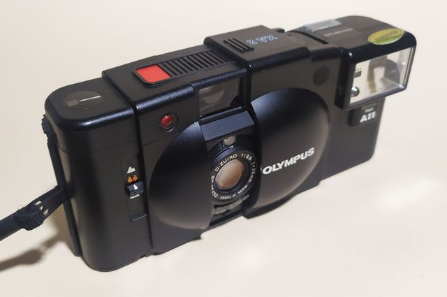 Olympus XA2 Cámara Telemétrica Negra