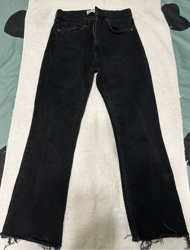 Pantalón Zara pata elefante negro