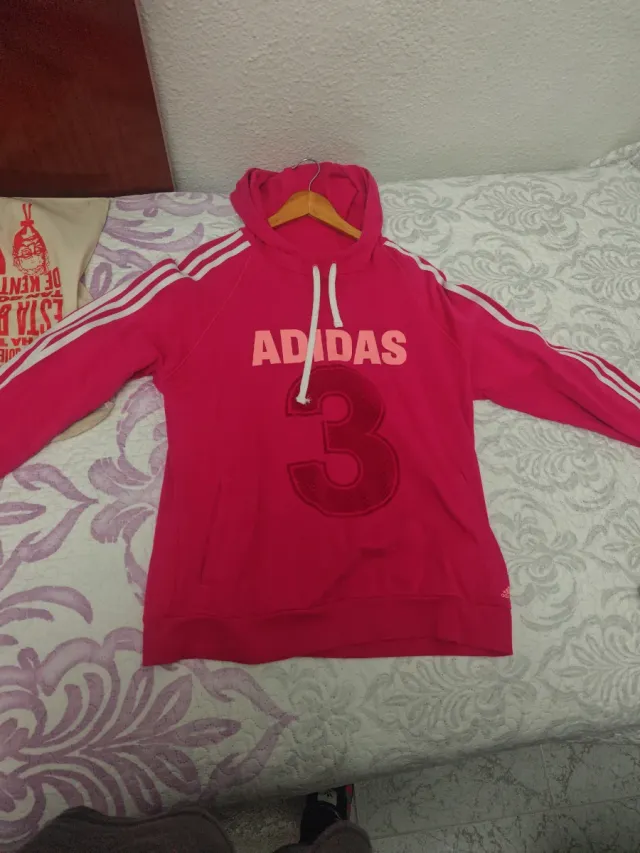 Sudadera Adidas rosa con número 3