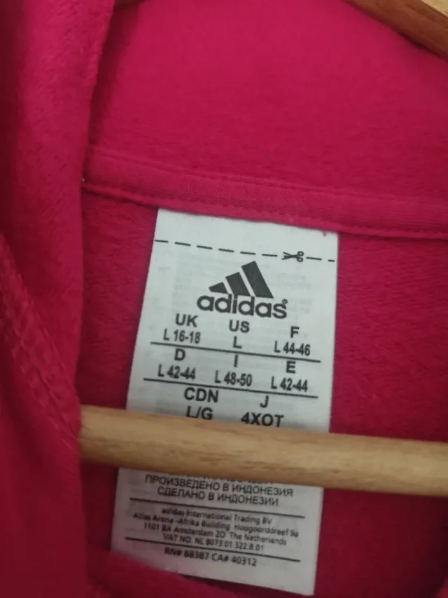 Sudadera Adidas rosa con número 3