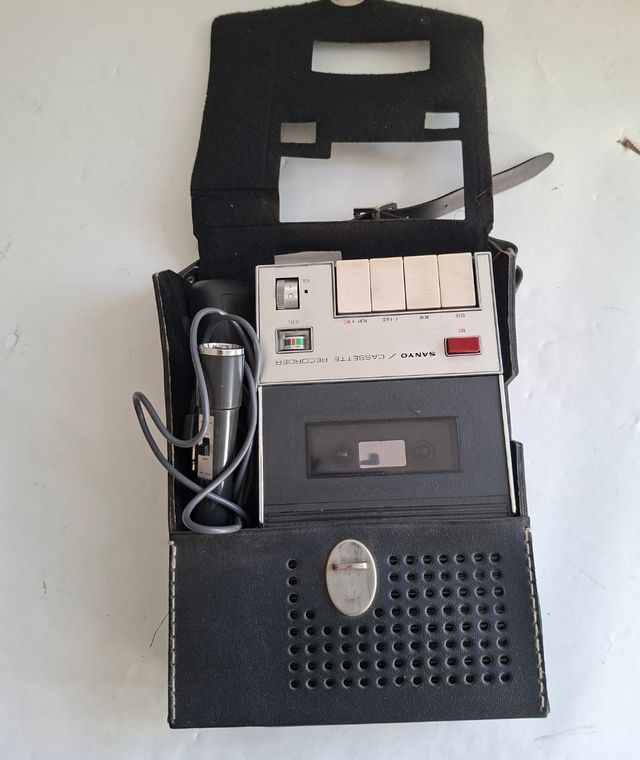 Grabadora Sanyo Cassette Micrófono Vintage
