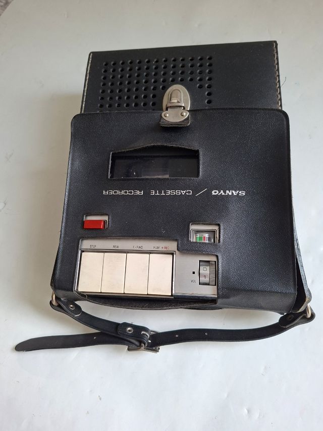 Grabadora Sanyo Cassette Micrófono Vintage