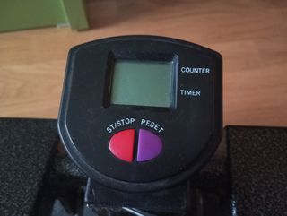 Stepper con pantalla. Pesa (no es débil).