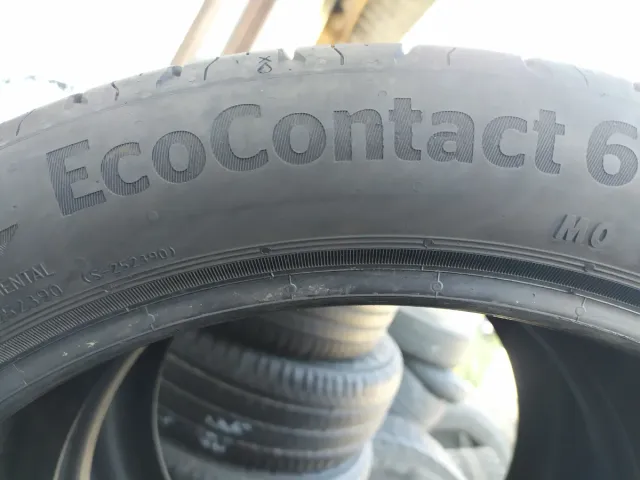 Neumáticos 245/40/R18