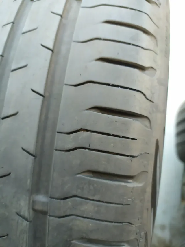 Neumáticos 245/40/R18