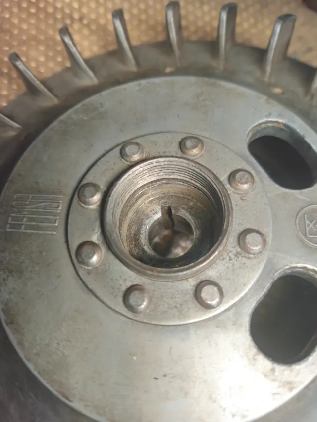 Volante magnético Vespa Super Primavera