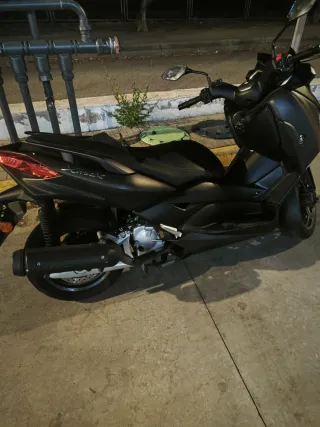 Yamaha Xmax 125 Negra