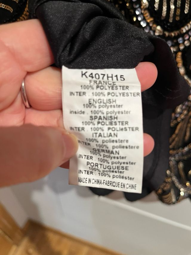 Falda de lentejuelas negra y dorada