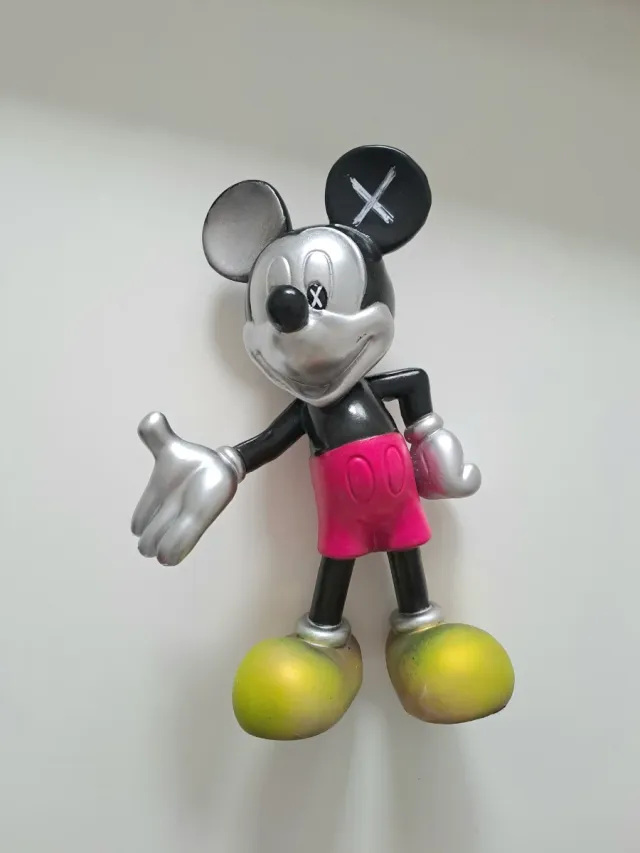 Figura Mickey Mouse Plata y rosa