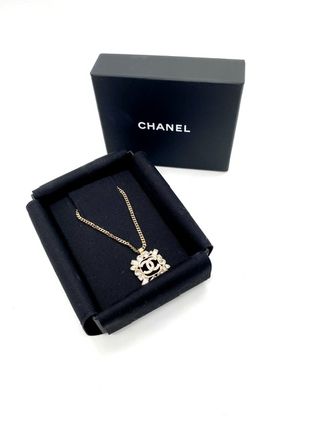 Collar Chanel Dorado