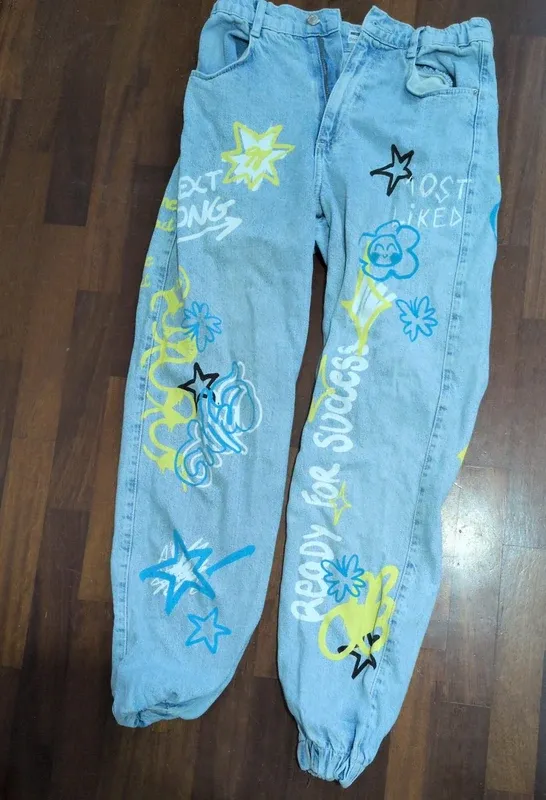 Jeans Taglia 38 con Disegni