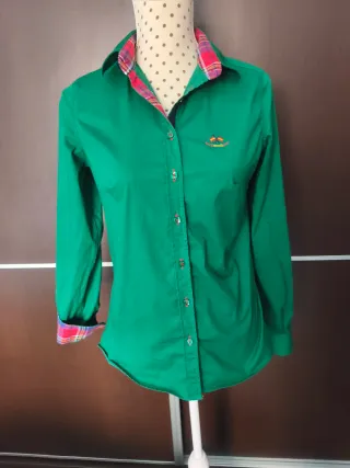 Camisa verde con detalles cuadros