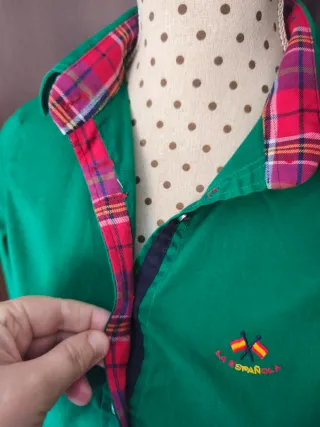 Camisa verde con detalles cuadros