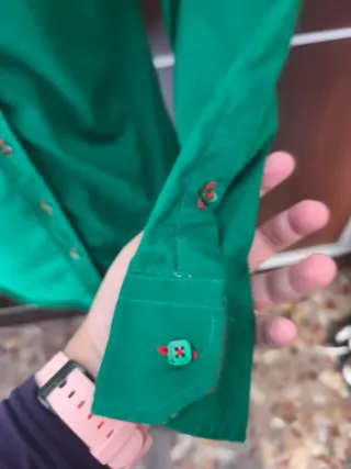 Camisa verde con detalles cuadros