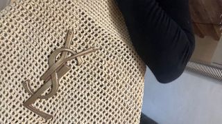 Bolso YSL de rafia beige