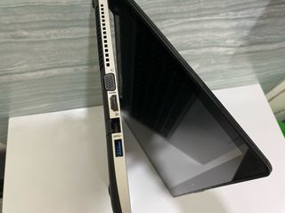 Portátil Asus Táctil Intel Core i7