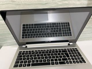 Portátil Asus Táctil Intel Core i7