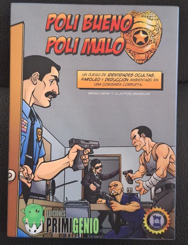 Poli bueno, poli malo.
