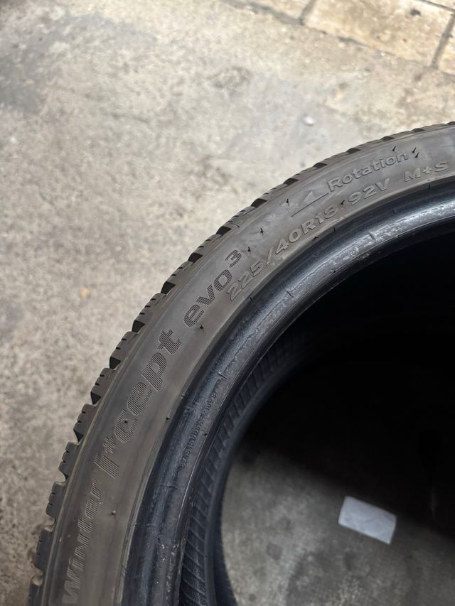 Hankook Winter i*Cept Evo3 225/40/18
