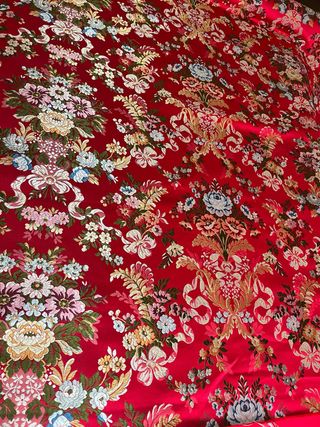 Tela fallera, corte completo para falda y corpiño.