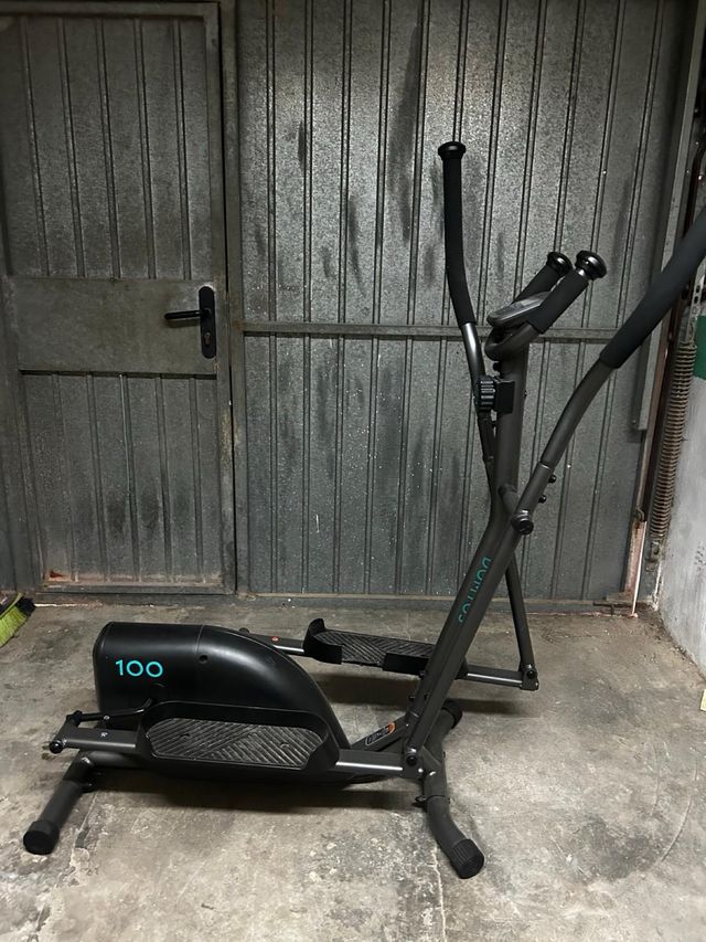 Máquina elíptica DOMYOS 100