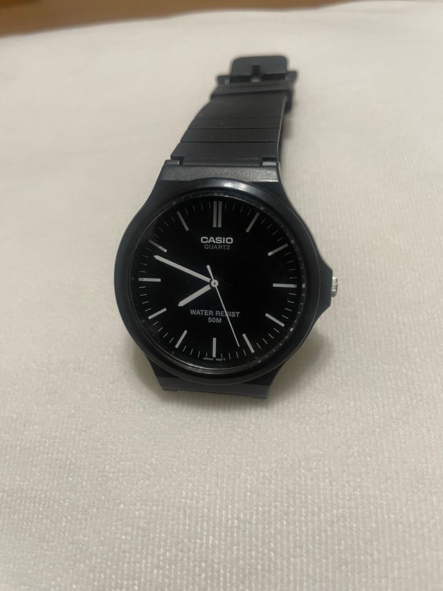 Reloj Casio Quartz Negro