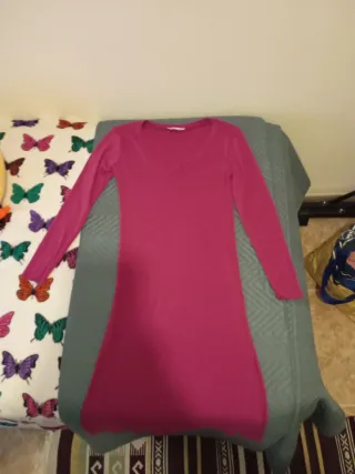 Vestido largo fucsia manga larga