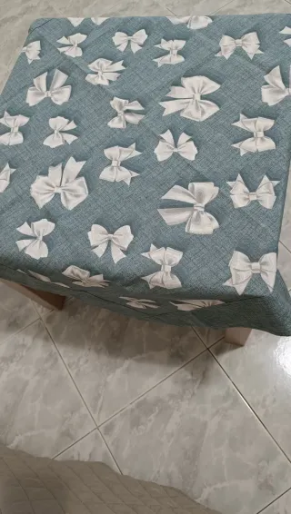 Centrotavola e Runner Verde con Fiocchi