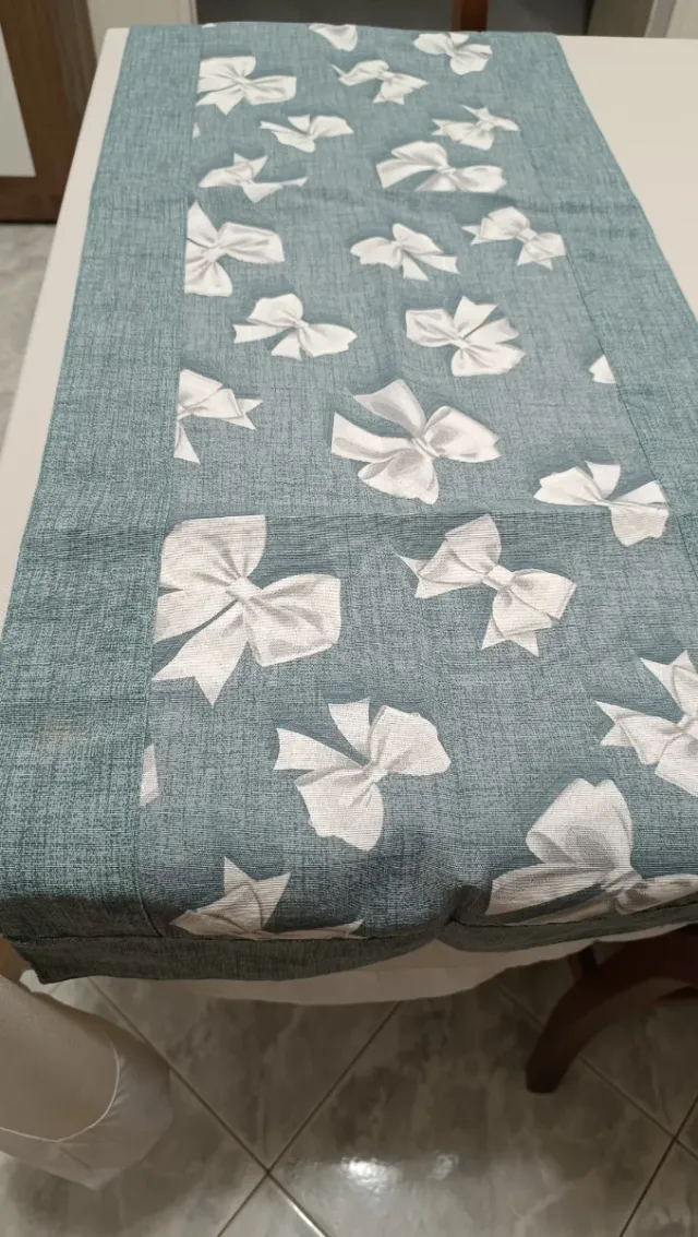 Completo centrotavola e Runner Verde con Fiocchi B