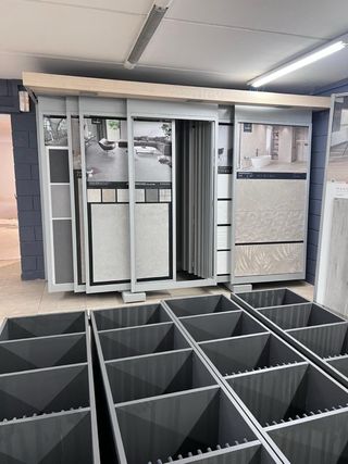 Muebles exposicion ceramica