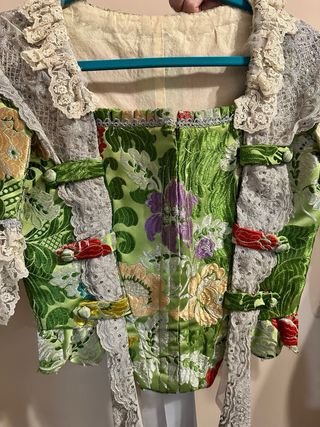 Traje Completo de Fallera Verde y Multicolor